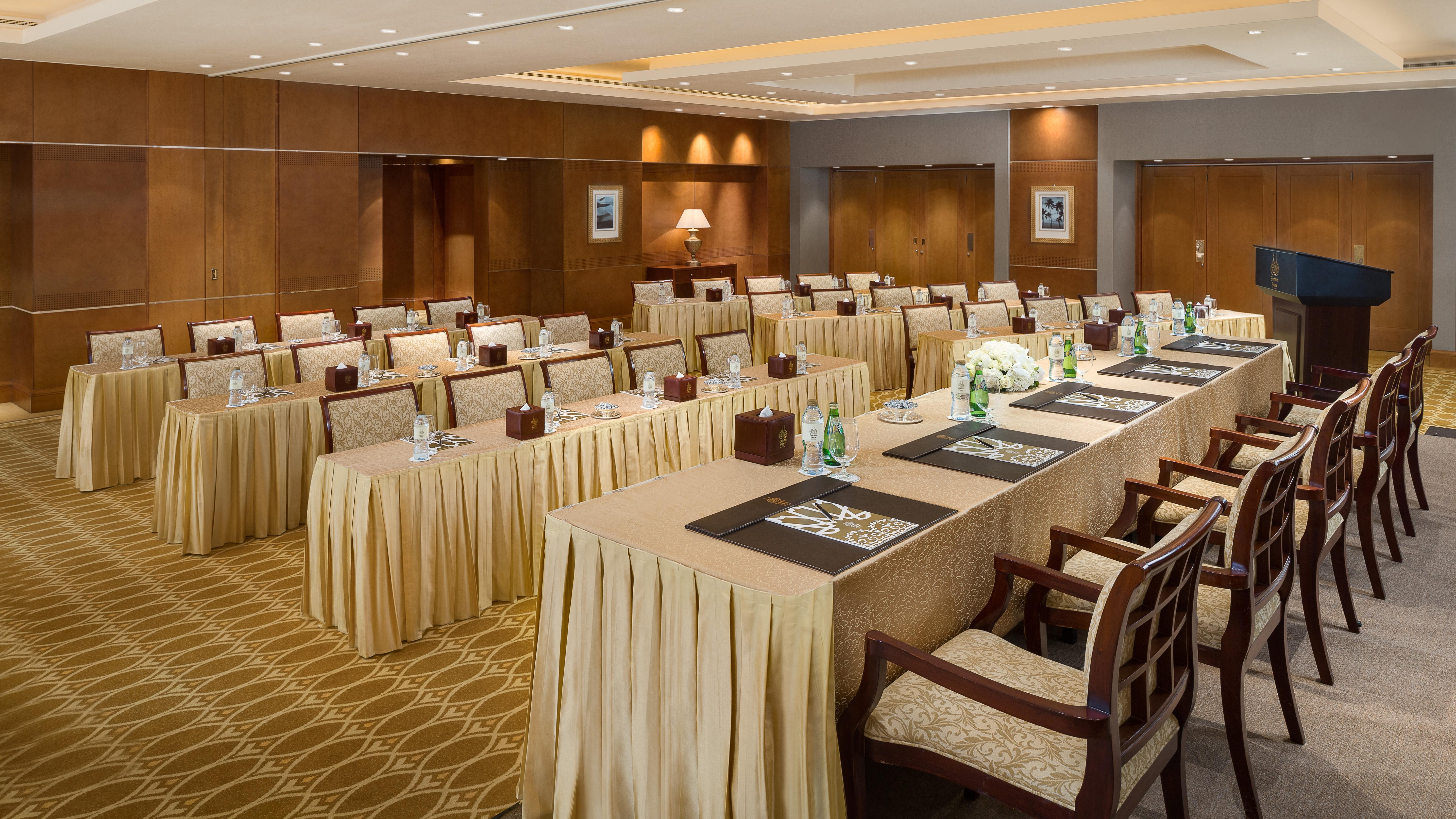 Emirates Palace Mandarin Oriental, Abu Dhabi Exterior photo Meeting room