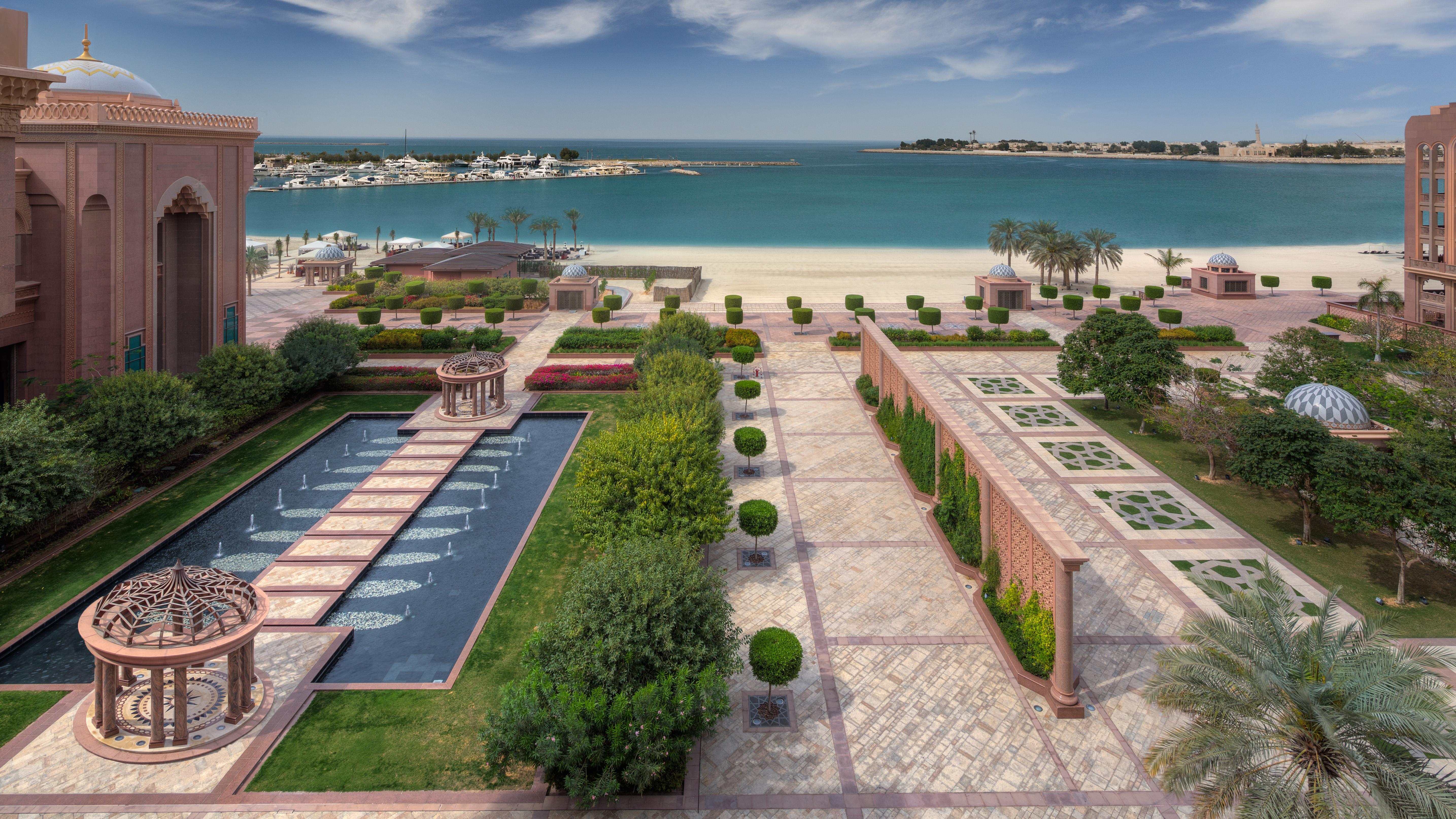 Emirates Palace Mandarin Oriental, Abu Dhabi Exterior photo The Oberoi Beach, Muscat