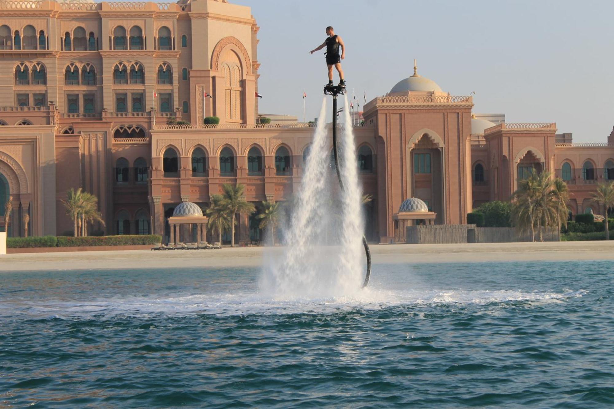 Emirates Palace Mandarin Oriental, Abu Dhabi Exterior photo A flyboarder in Dubai